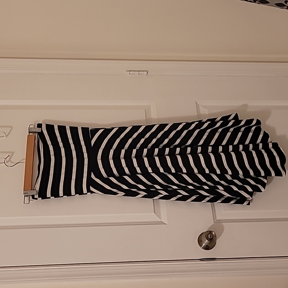 Dress - Picture 4 of 5